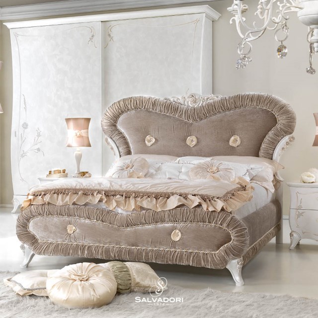 L05/YP  Upholstered bed